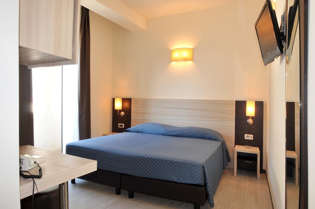 Double Room,116461286:JPEG